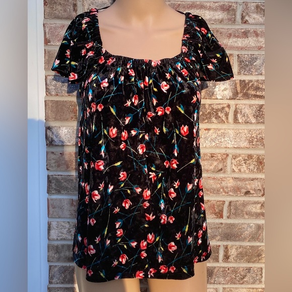 Velvet Puff Sleeve Floral Peasant Top - Picture 2 of 7